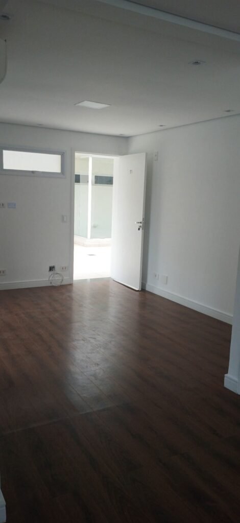 WhatsApp Image 2025-11-11 at 16.19.33 (2)