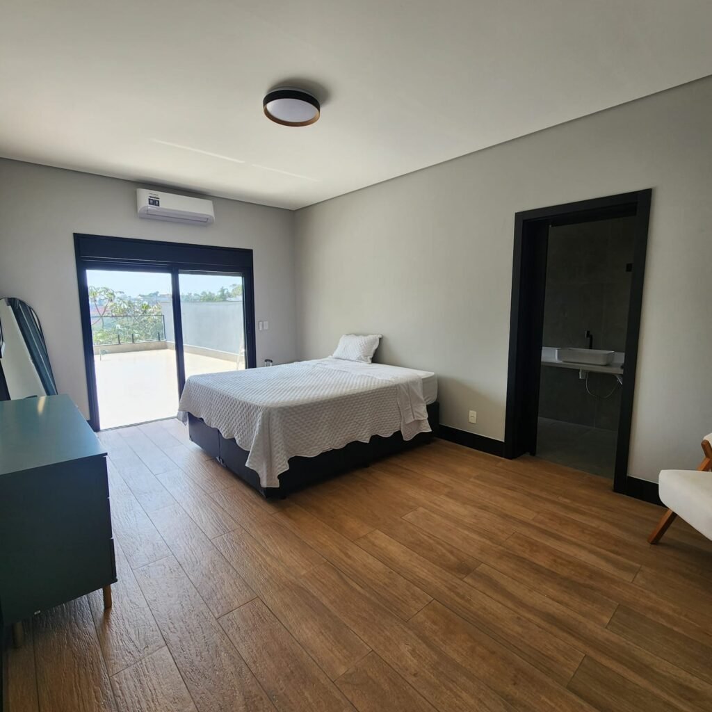 WhatsApp Image 2025-11-10 at 16.52.44 (1)