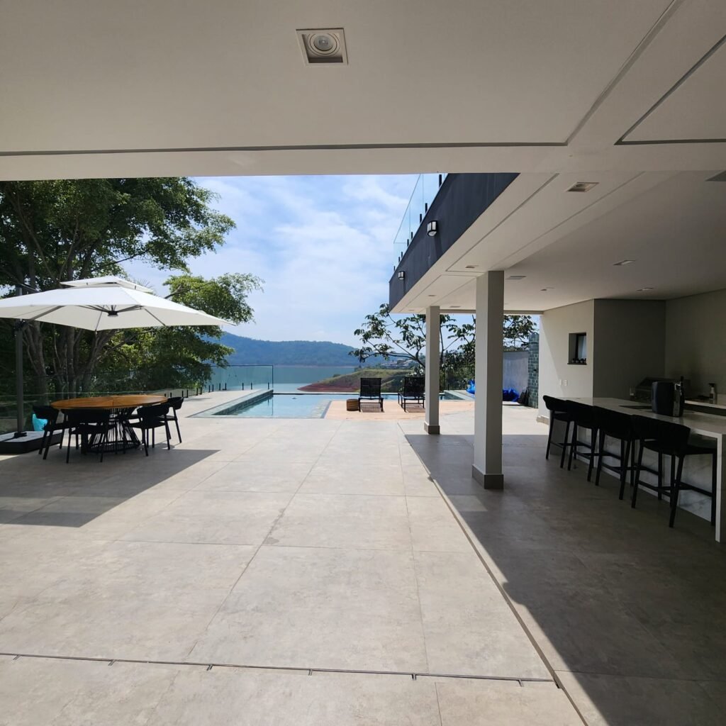 WhatsApp Image 2025-11-10 at 16.52.44 (2)